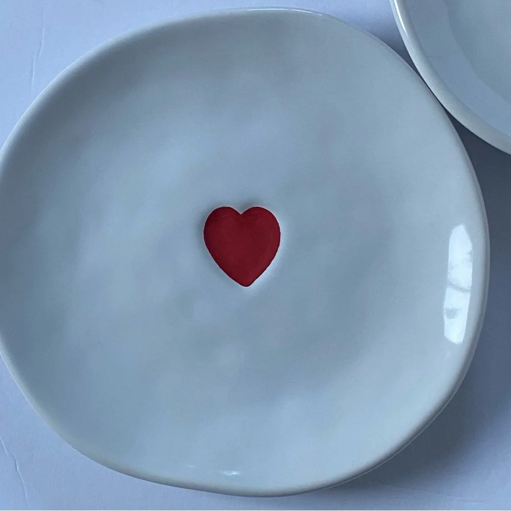 Williams Sonoma Red Heart Plates 9.5 Stoneware Valentine’s Day Love EUC Rustic
